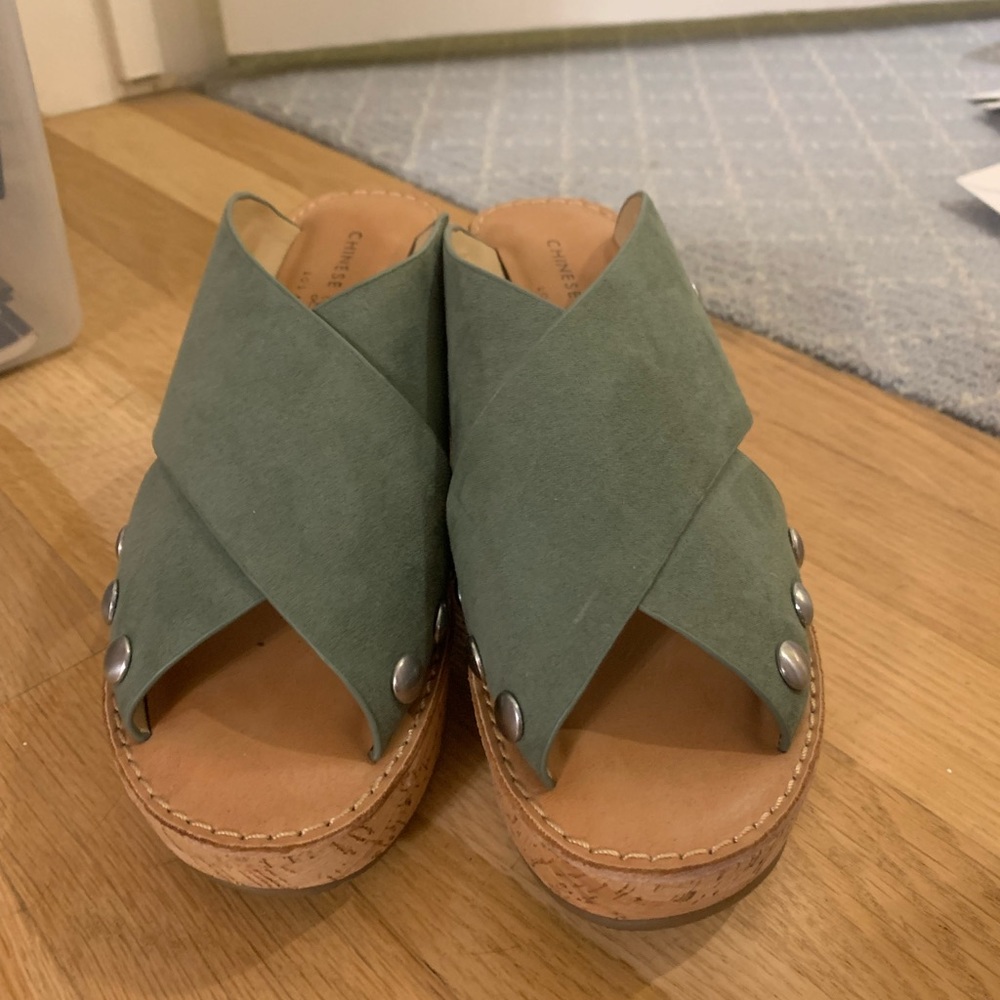 Chinese Laundry l sandals